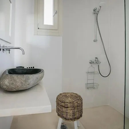 Olvio Living By The Sea